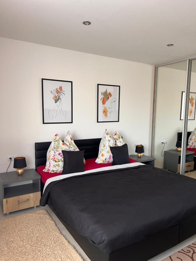 Sparrow Apartmens - Vrabcia Ulica 9, โกชิเซ ภายนอก รูปภาพ