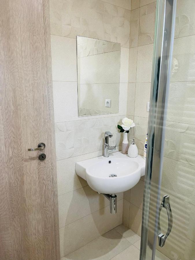 Sparrow Apartmens - Vrabcia Ulica 9, โกชิเซ ภายนอก รูปภาพ