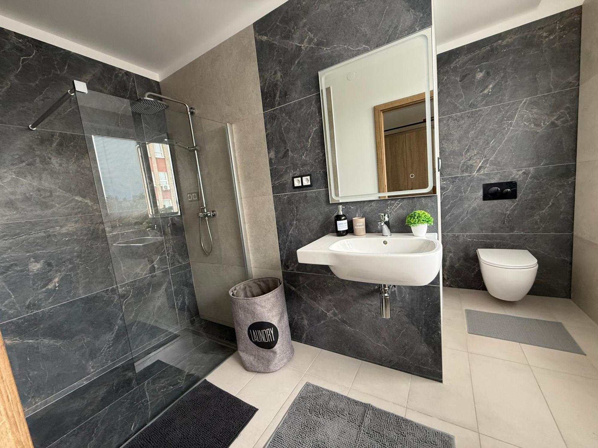 Sparrow Apartmens - Vrabcia Ulica 9, โกชิเซ ภายนอก รูปภาพ